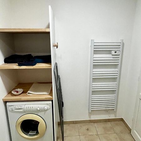 Superbe Appartement Dans Un Mas Nimes Bagian luar foto